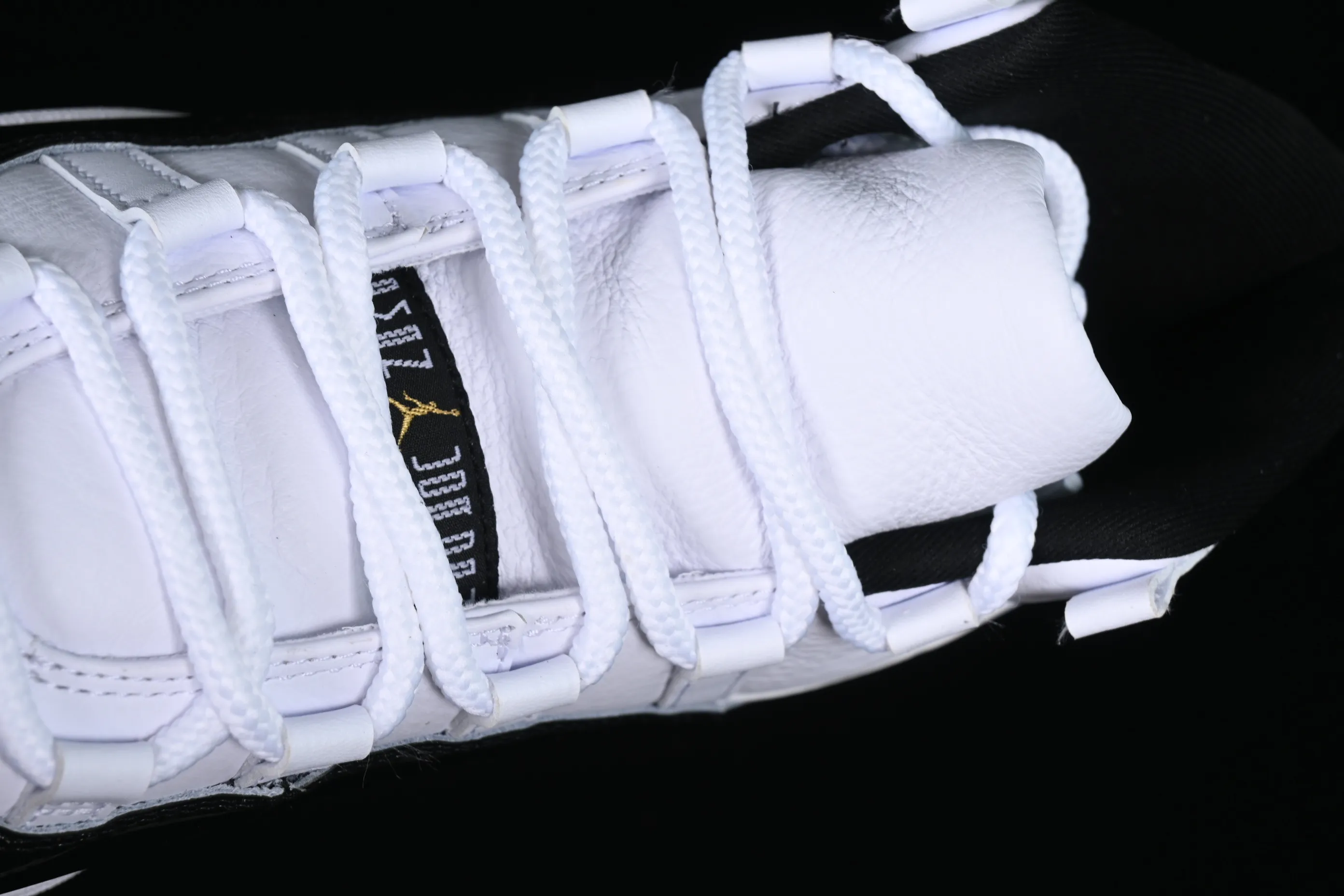 All Categories Air Jordan Jordan series basketball shoes Air Jordan 11 OG version Air Jordan 11 "DMP" AJ11 Joe 11 gold brick Kang buckle genuine carbon first layer CT8012-170
